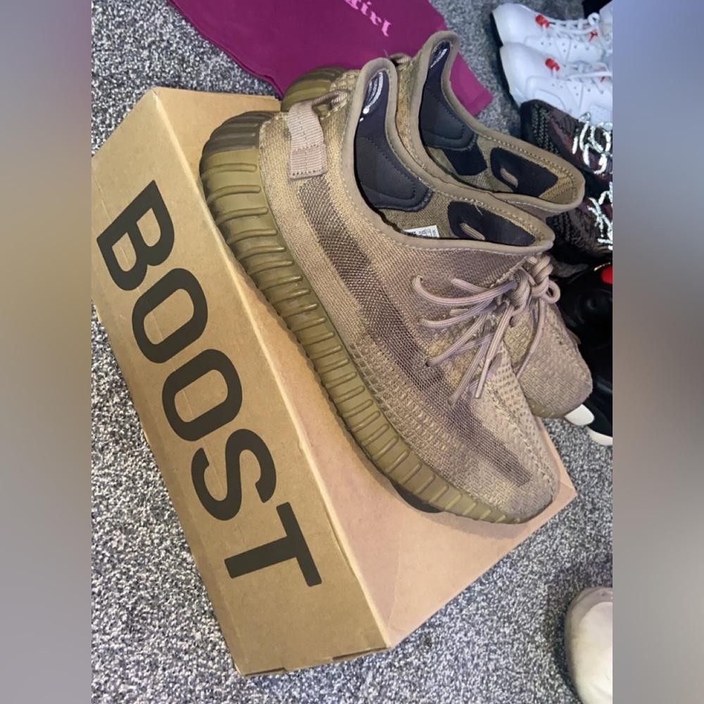Yeezy boost 350 “Earth” (2019) sz 12  w/box